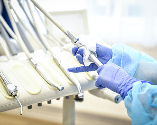  Allergic Sensitivity to Metals in Dental Materials